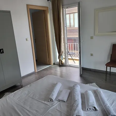 Castle View * Cavala