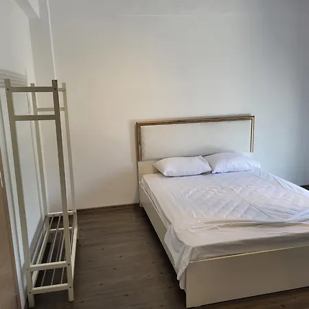 Castle View Apartment *